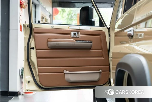 Toyota Land Cruiser 70 Series id 4272193 из Китая 9