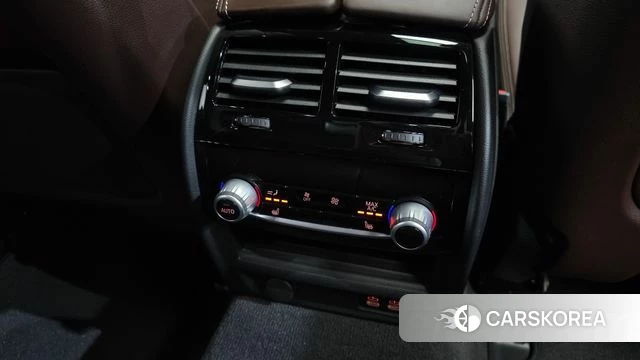 BMW 5 Series (G30) id 4294073 из Кореи 9