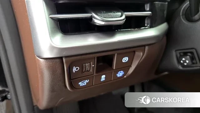 Hyundai Grandeur Hybrid (GN7) id 2988902 из Кореи 9