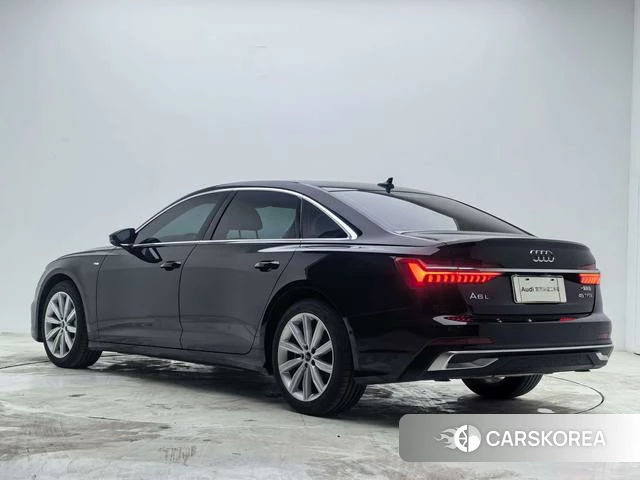 Audi A6L id 4335285 из Китая 9