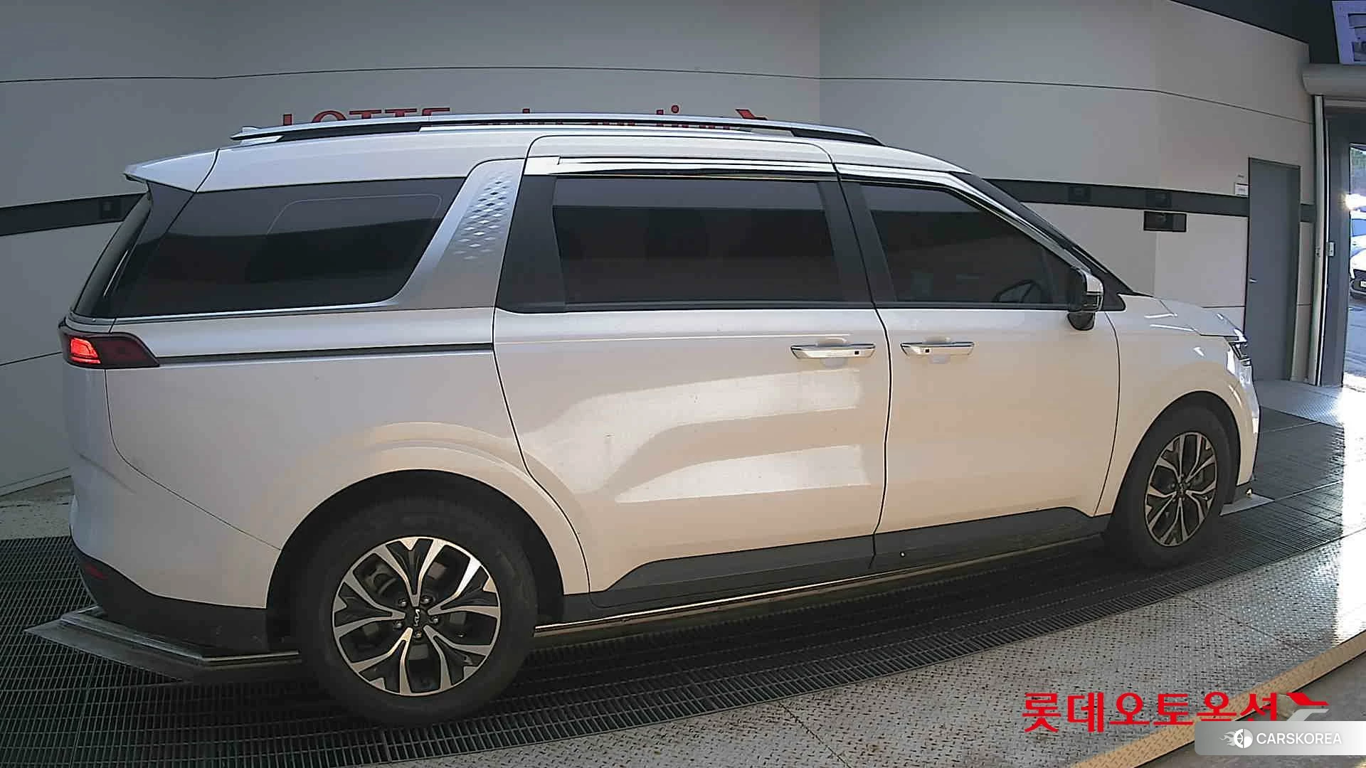 Kia Carnival id 4674182 из Кореи 9
