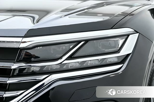 Volkswagen Touareg id 4275472 из Китая 9