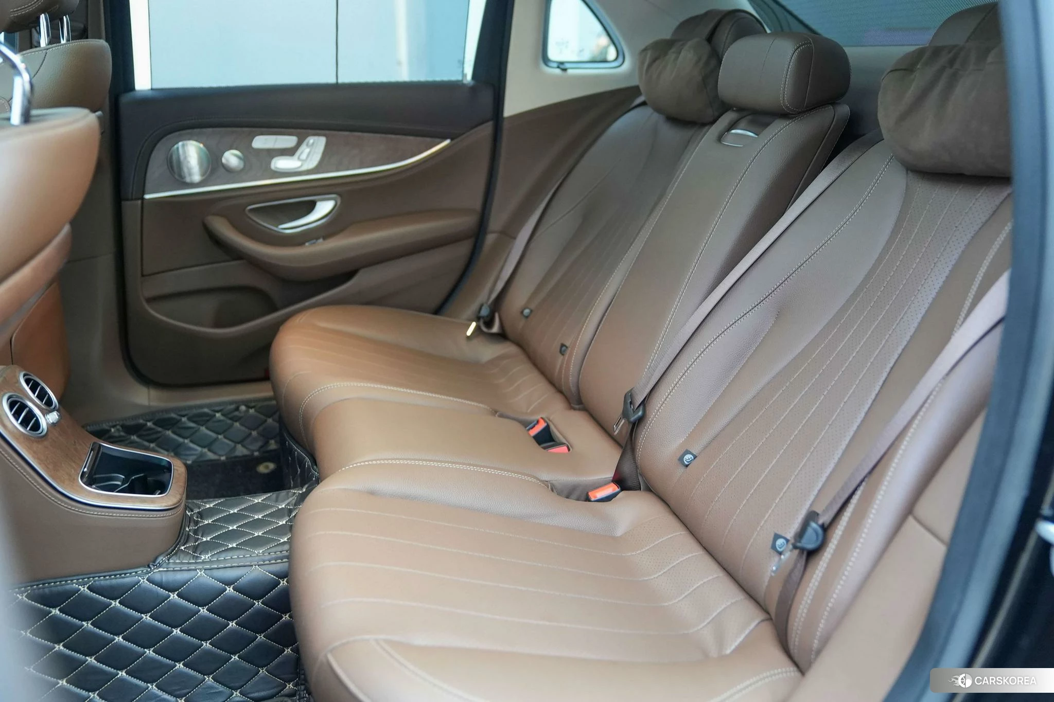 Mercedes-Benz E-class id 4479838 из Китая 9