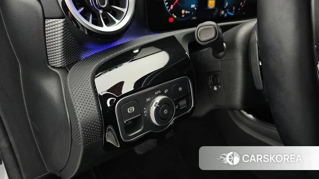 Mercedes-Benz A-Class W177 id 4292510 из Кореи 9