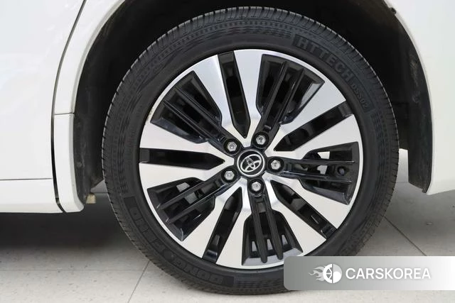Toyota Elfa id 4239181 из Китая 9