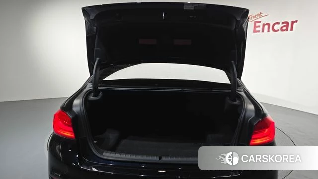 BMW 5 Series (G30) id 4397835 из Кореи 9