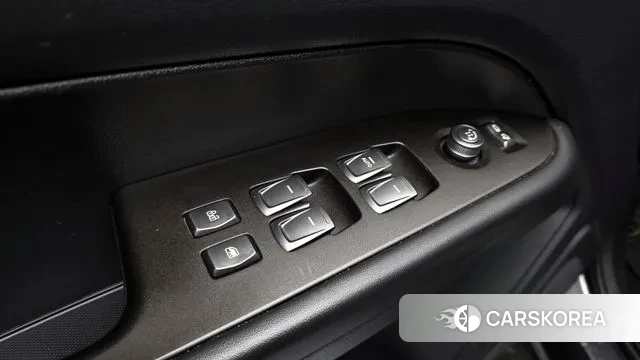 Ssangyong Rexton Sports id 3737104 из Кореи 9