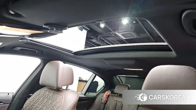 BMW 5 Series (G30) id 3341984 из Кореи 9