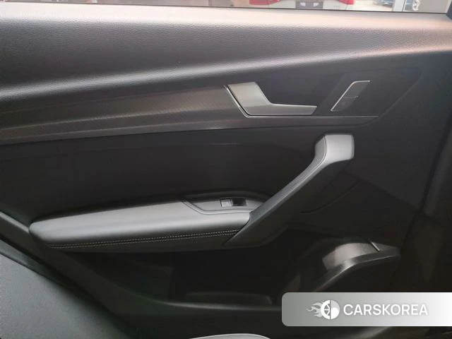 Audi Q5L id 4261431 из Китая 9
