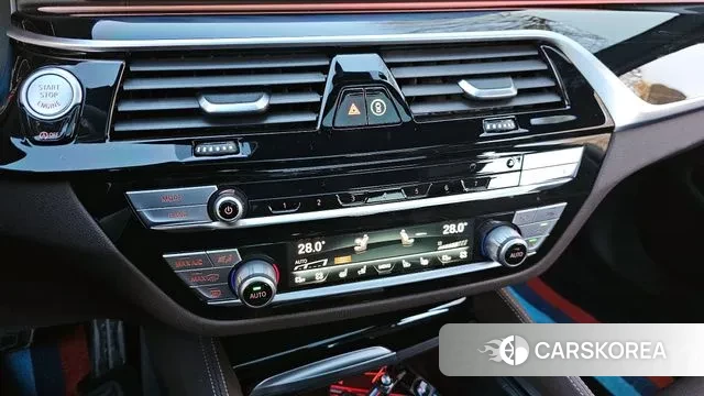 BMW 5 Series (G30) id 3534585 из Кореи 9