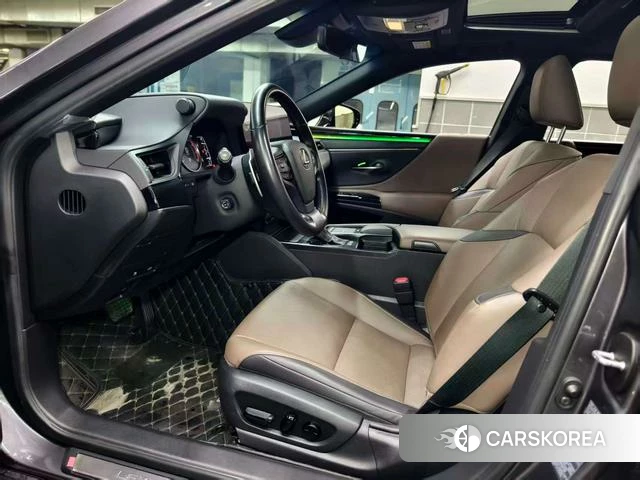 Lexus ES id 4291462 из Китая 9