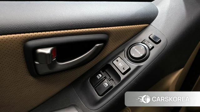 Hyundai The New Grand Starex id 3813397 из Кореи 9