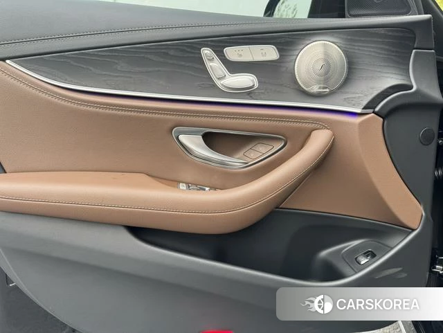 Mercedes-Benz E-class id 4211750 из Китая 9