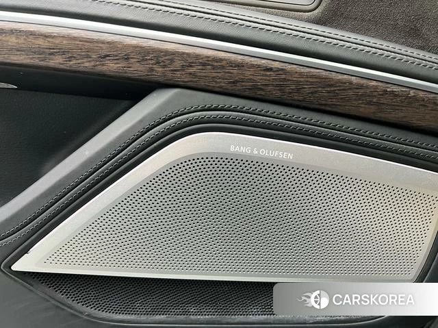 Audi A8 id 4259179 из Китая 9