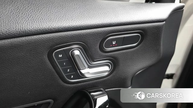 Mercedes-Benz A-Class W177 id 4543068 из Кореи 9