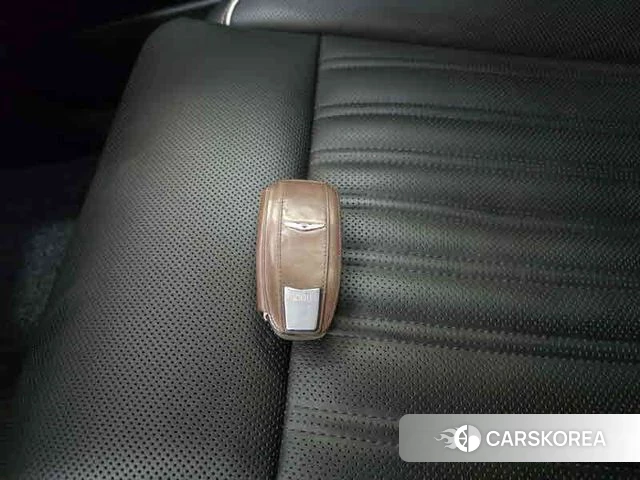 Genesis G90 id 4224958 из Кореи 9