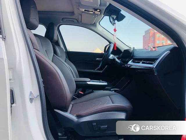 BMW X1 id 4299618 из Китая 9