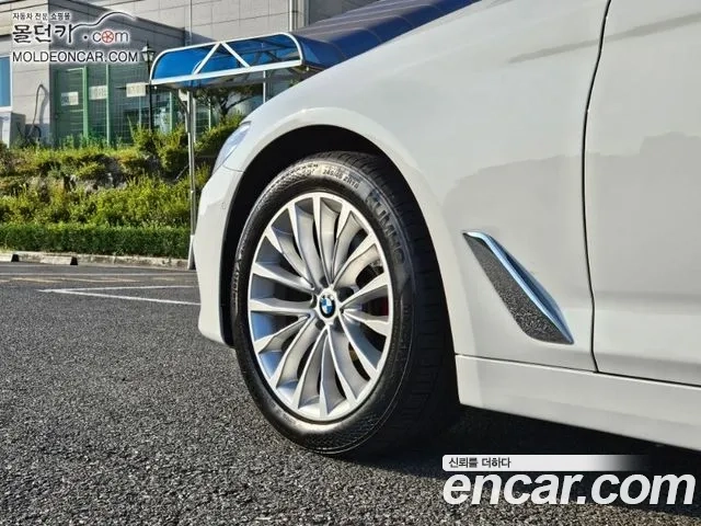 BMW 5 Series (G30) id 2907835 из Кореи 9