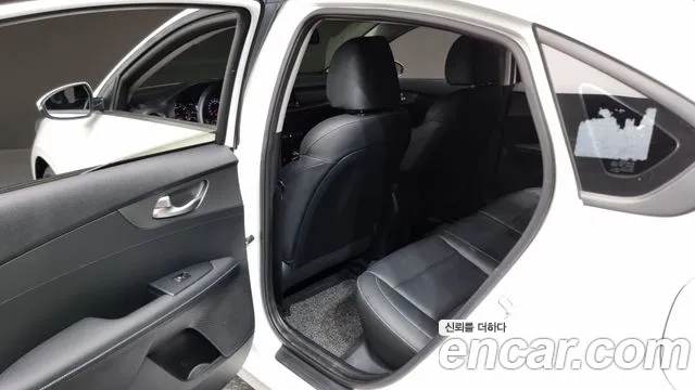 Kia Come New K3 id 2876716 из Кореи 9