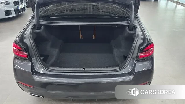 BMW 5 Series (G30) id 3732699 из Кореи 9