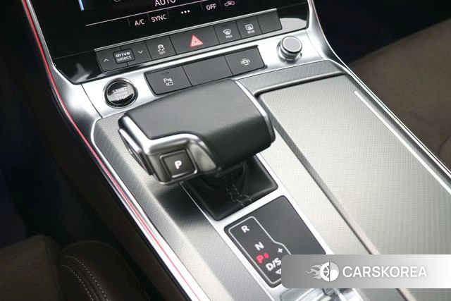 Audi A7L id 4210353 из Китая 9