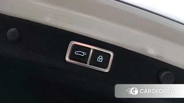 Hyundai Grandeur (GN7) id 3758798 из Кореи 9