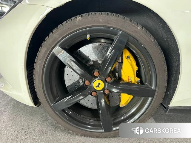 Ferrari GTC4 Russo id 4477125 из Кореи 9