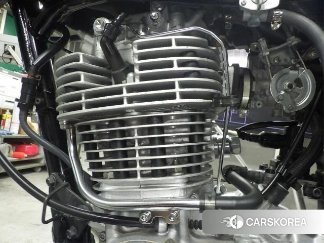 Yamaha SR 400 id 3945450 из Японии 9