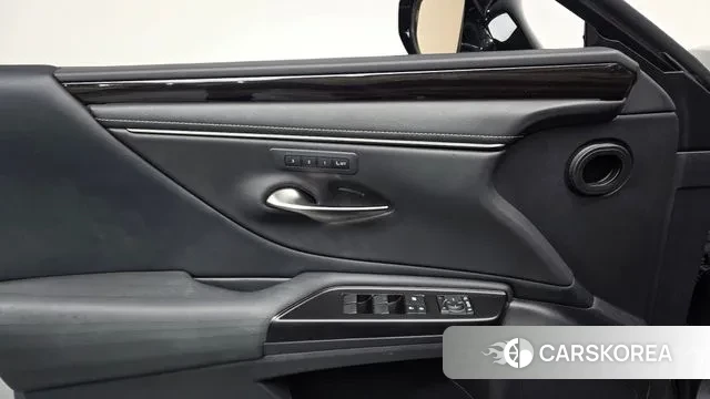 Lexus ES300h 7th generation id 3439185 из Кореи 9