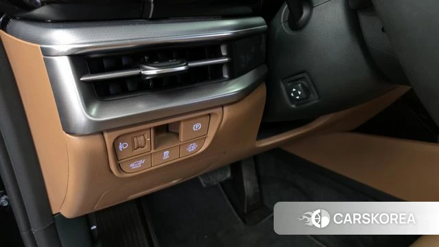 Hyundai Grandeur Hybrid (GN7) id 3940482 из Кореи 9