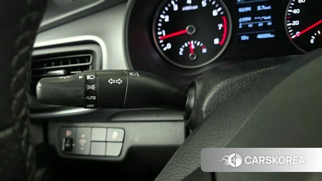 Kia Stonic id 3835086 из Кореи 9