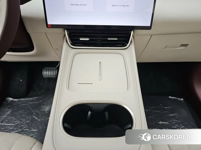 Dongfeng Fengshen L8 PHEV id 3920832 из Китая 9
