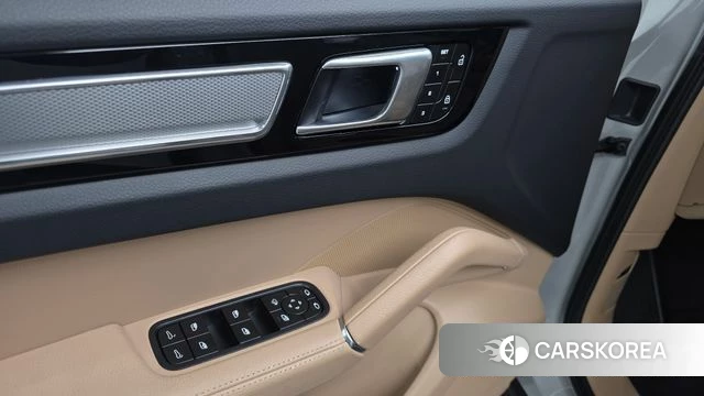 Porsche Cayenne (PO536) id 3818239 из Кореи 9