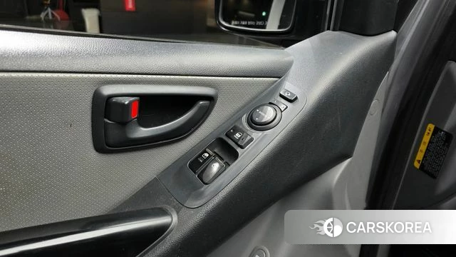 Hyundai The New Grand Starex id 3899756 из Кореи 9