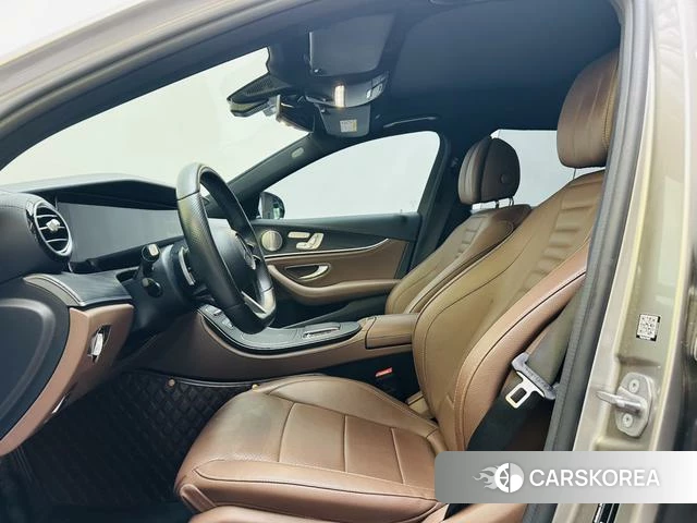 Mercedes-Benz E-class id 4359632 из Китая 9