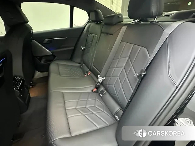 BMW 5 Series (G60) id 3431629 из Кореи 9