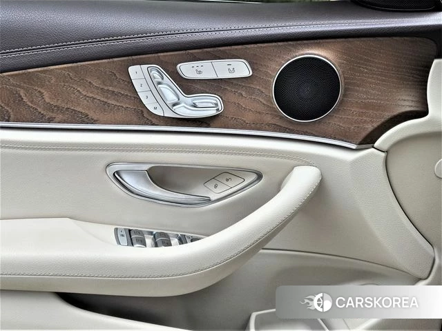 Mercedes-Benz E-Class W213 id 4562900 из Кореи 9