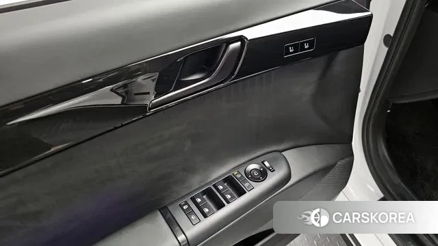 Hyundai Grandeur (GN7) id 3394345 из Кореи 9