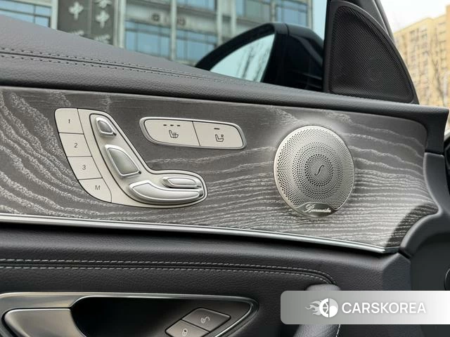 Mercedes-Benz E-class id 4272541 из Китая 9