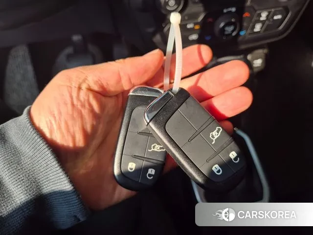 Jeep Renegade id 3776287 из Кореи 9