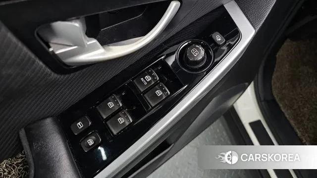 Ssangyong New Style Korando C id 3573937 из Кореи 9