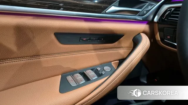 BMW 5 Series (G30) id 3003695 из Кореи 9