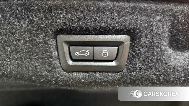 BMW 5 Series (G60) id 3921510 из Кореи 9