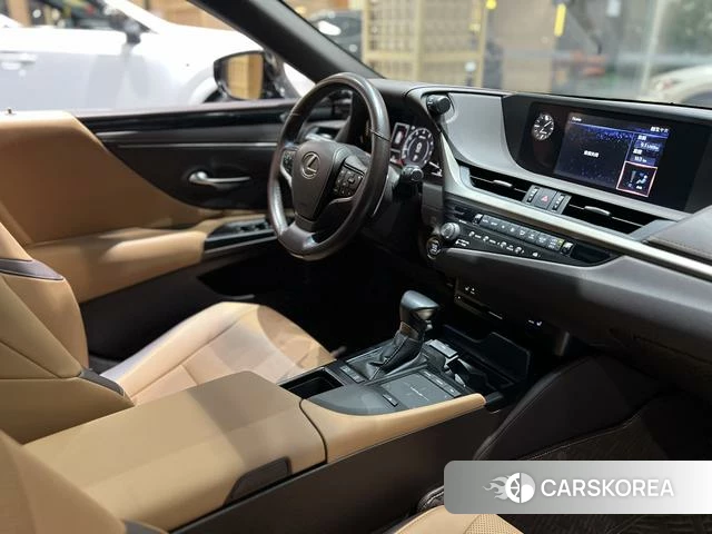 Lexus ES id 4262310 из Китая 9