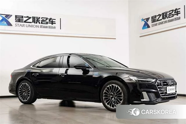 Audi A7L id 3857702 из Китая 9