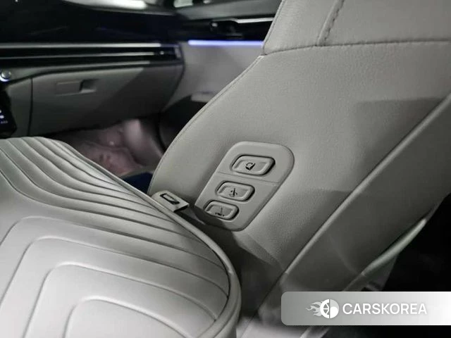 Hyundai Grandeur (GN7) id 4585220 из Кореи 9