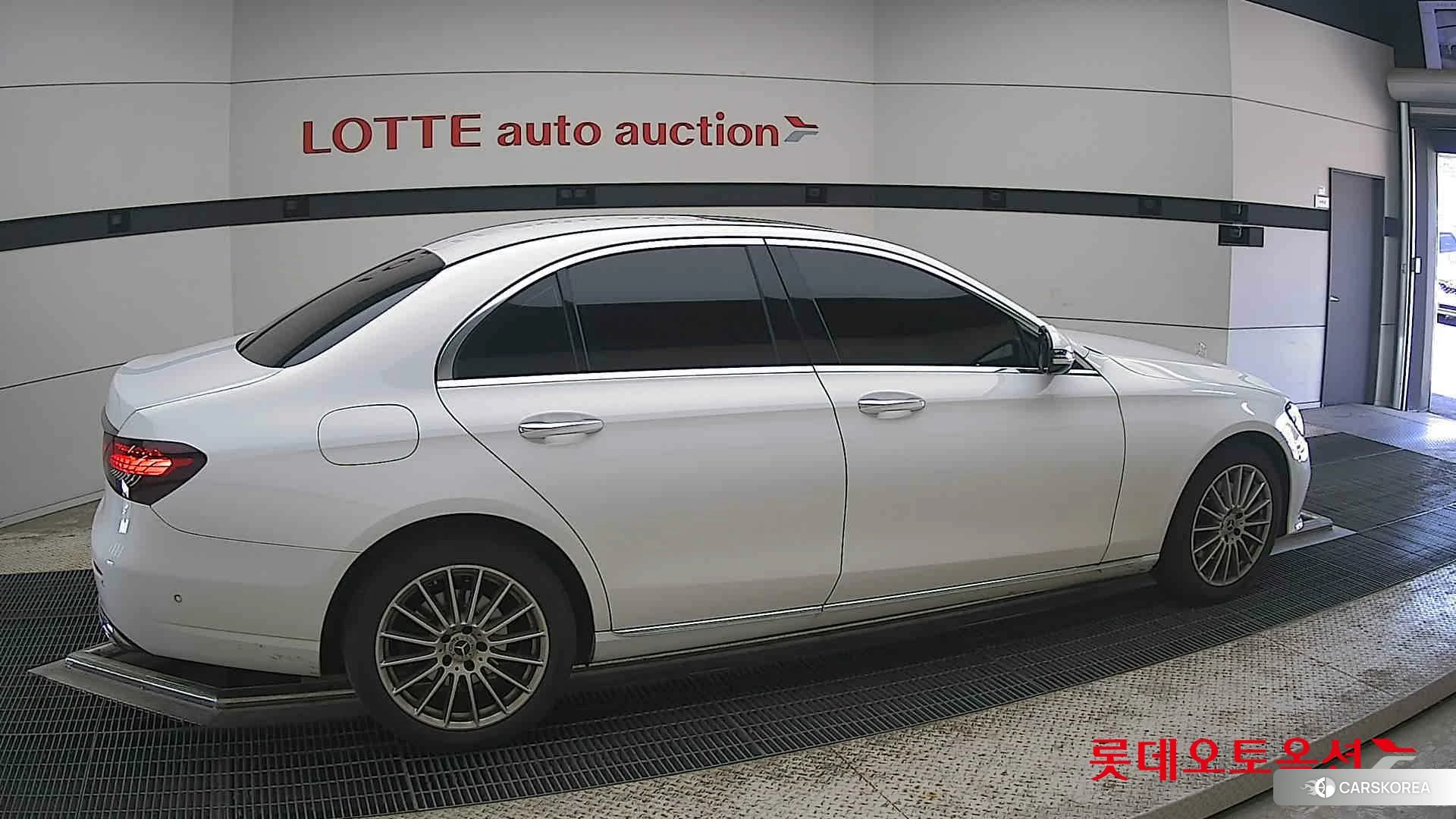 Mercedes-Benz Mercedes-Benz E250 id 4419045 из Кореи 9