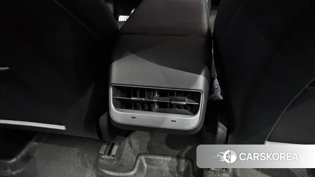 Tesla Model Y id 3659938 из Кореи 9