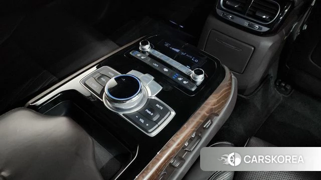 Genesis G90 id 3942666 из Кореи 9