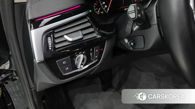 BMW 5 Series (G30) id 3893707 из Кореи 9